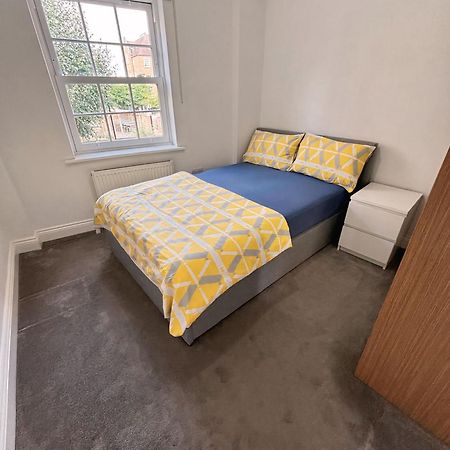 Double Bedroom In Clapham ลอนดอน ภายนอก รูปภาพ