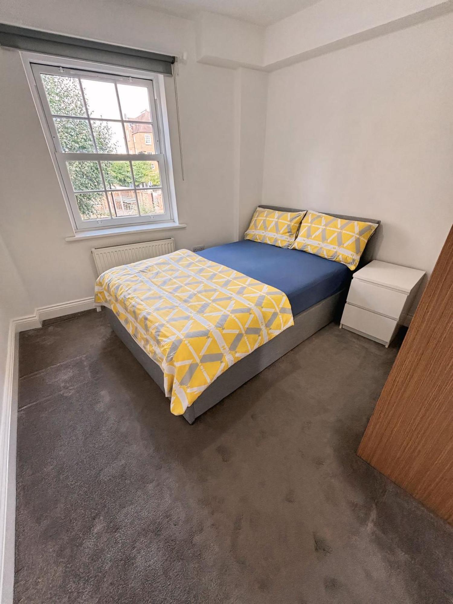 Double Bedroom In Clapham ลอนดอน ภายนอก รูปภาพ